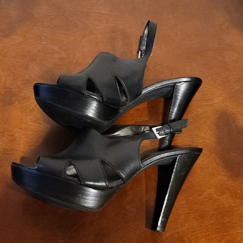 Platform sandal - Picture 5 of 9